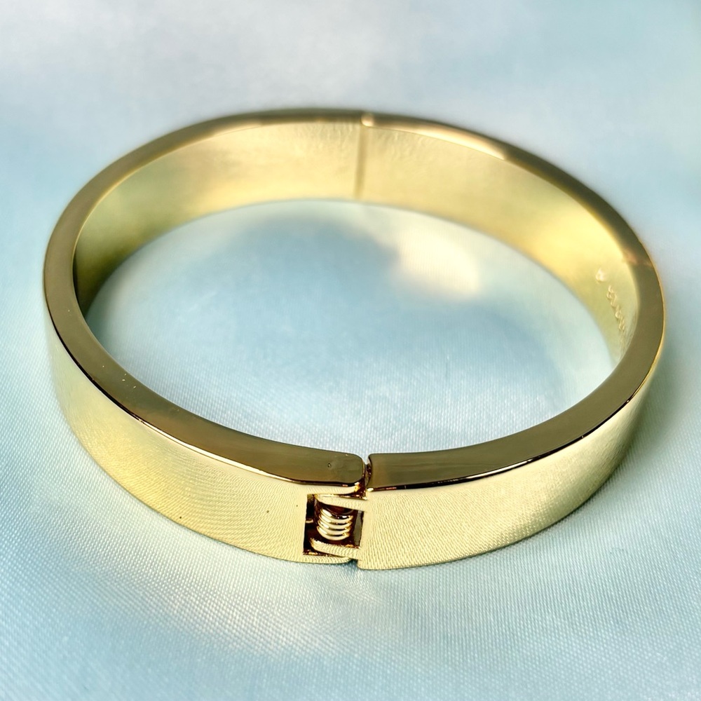xxSOLDxx              Talbots Gold Tone Hinged Bangle Bracelet, [2.75” diameter] - Picture 4 of 8